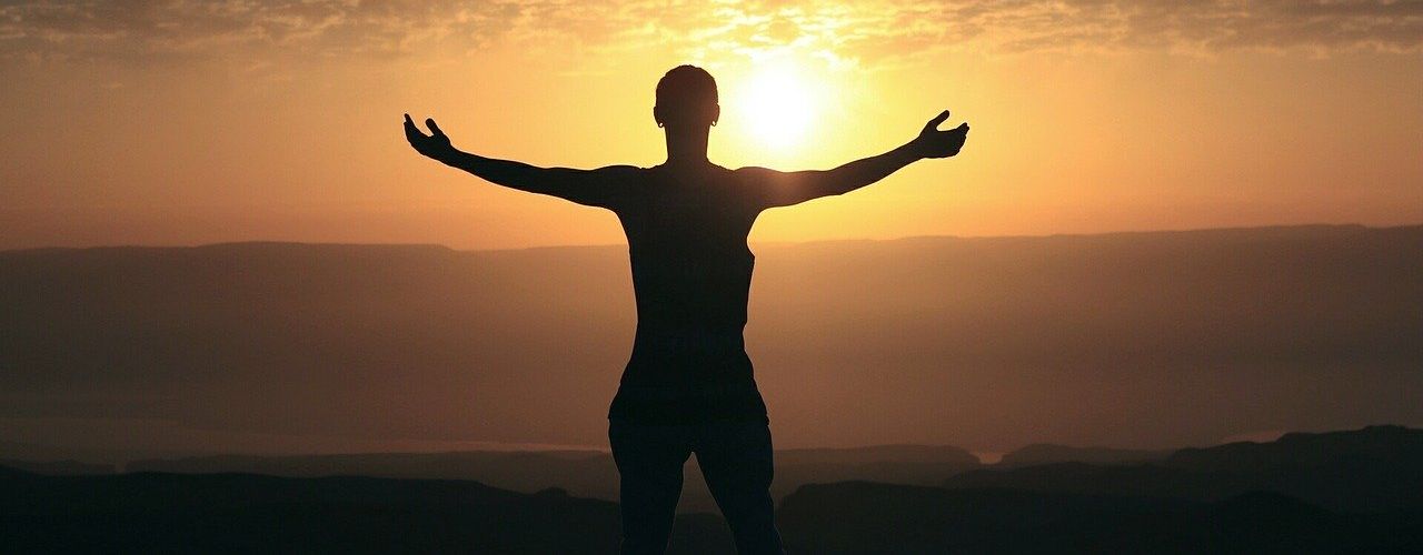 7 Spirituelle Anzeichen dafür, dass dein Leben dabei ist, auf eine ganz neue Ebene aufzusteigen