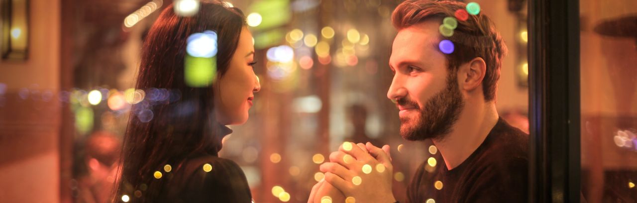 5 Geheimnisse, um eine erfüllende und glückliche Beziehung zu finden, wenn du sie brauchst