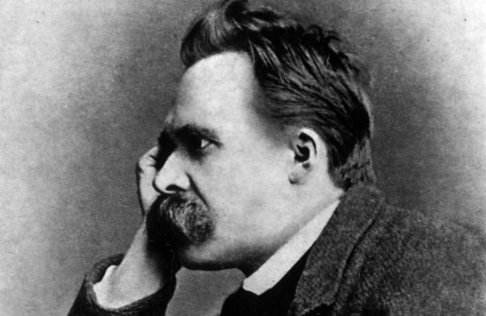 30+ zum Nachdenken anregende Friedrich-Nietzsche-Zitate, die dich erleuchten werden