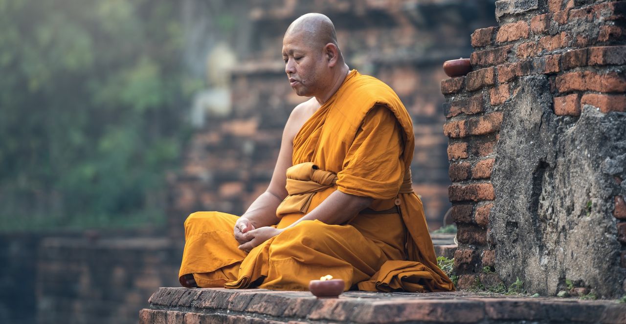 Eine buddhistische Geschichte über die Tugend der Geduld und des geistigen Friedens