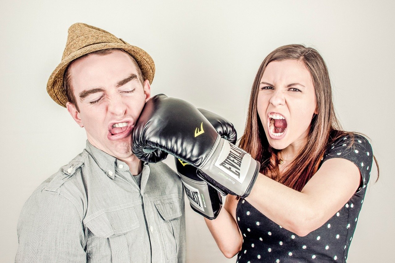 10 Wege, wie produktives Streiten deine Beziehung stärken kann