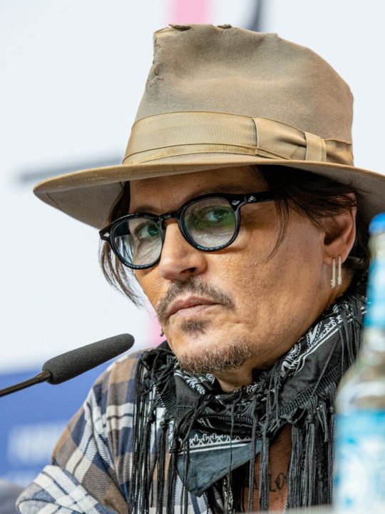 40 Inspirierende Johnny Depp Zitate, die deine Sichtweise auf das Leben verändern werden