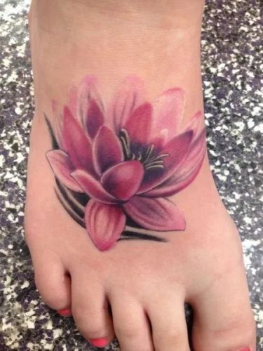 13. Lotusblumen-Tattoo