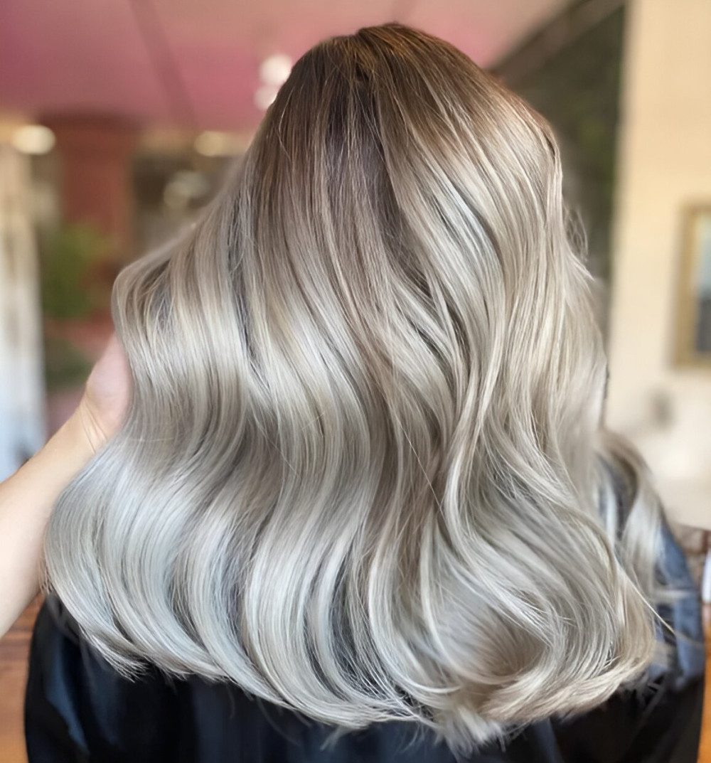 30 Atemberaubende aschblonde Haarfarbideen, die im Trend liegen