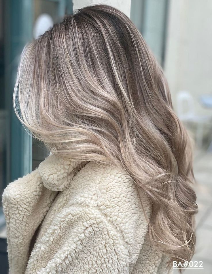 30 Atemberaubende aschblonde Haarfarbideen, die im Trend liegen