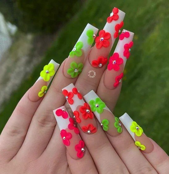 Die besten Neon-Nageldesigns