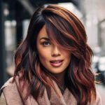 33 Herbst-Balayage-Ideen für dunkelbraunes Haar, die deinen Look verändern werden