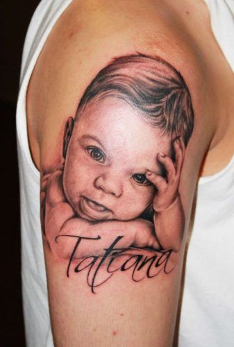 Portrait Namens-Tattoo