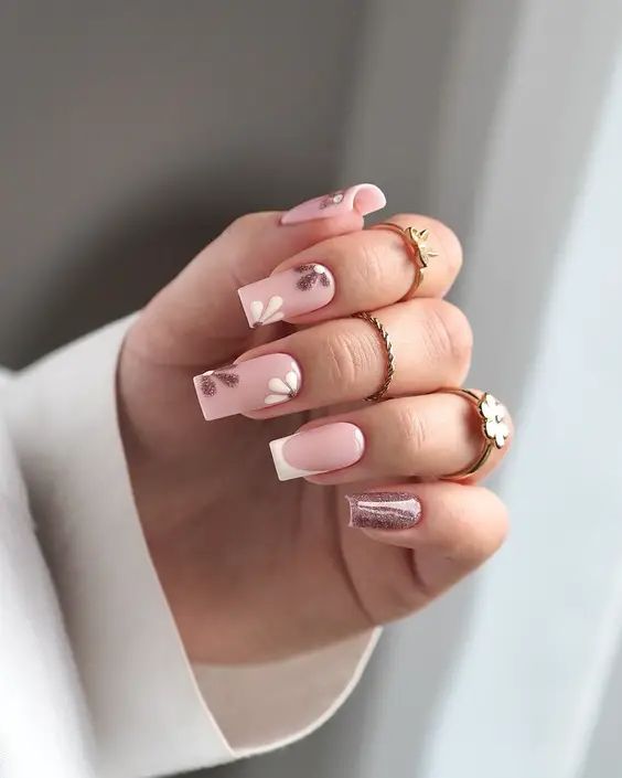 Subtile Eleganz in Blush und Gold