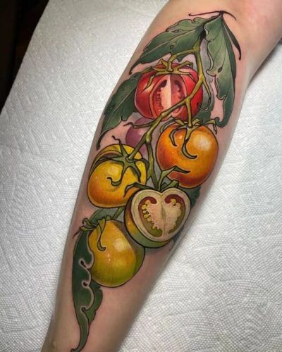 Tomatenranke Bein Tattoo