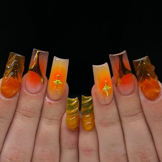 Glänzendes Brandorange mit Metallic-Twists