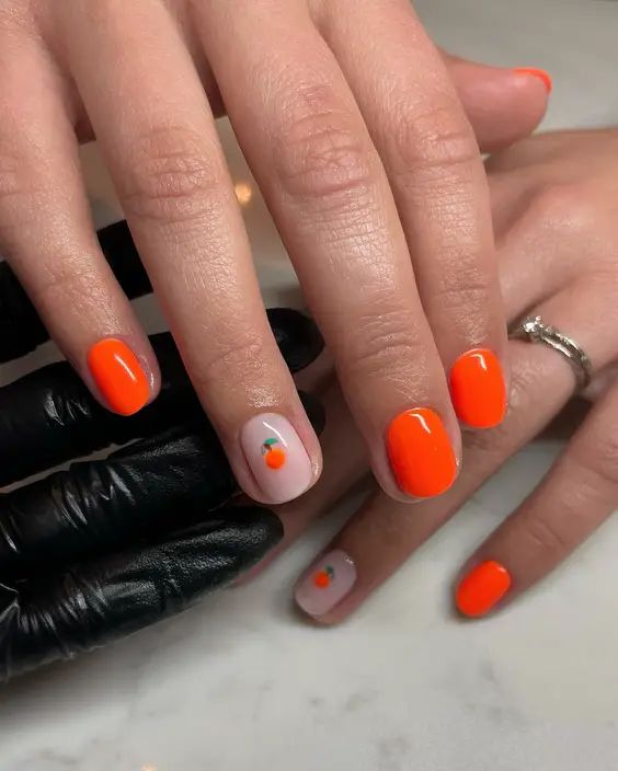 Klassisches gebranntes Orange mit einem verspielten Twist